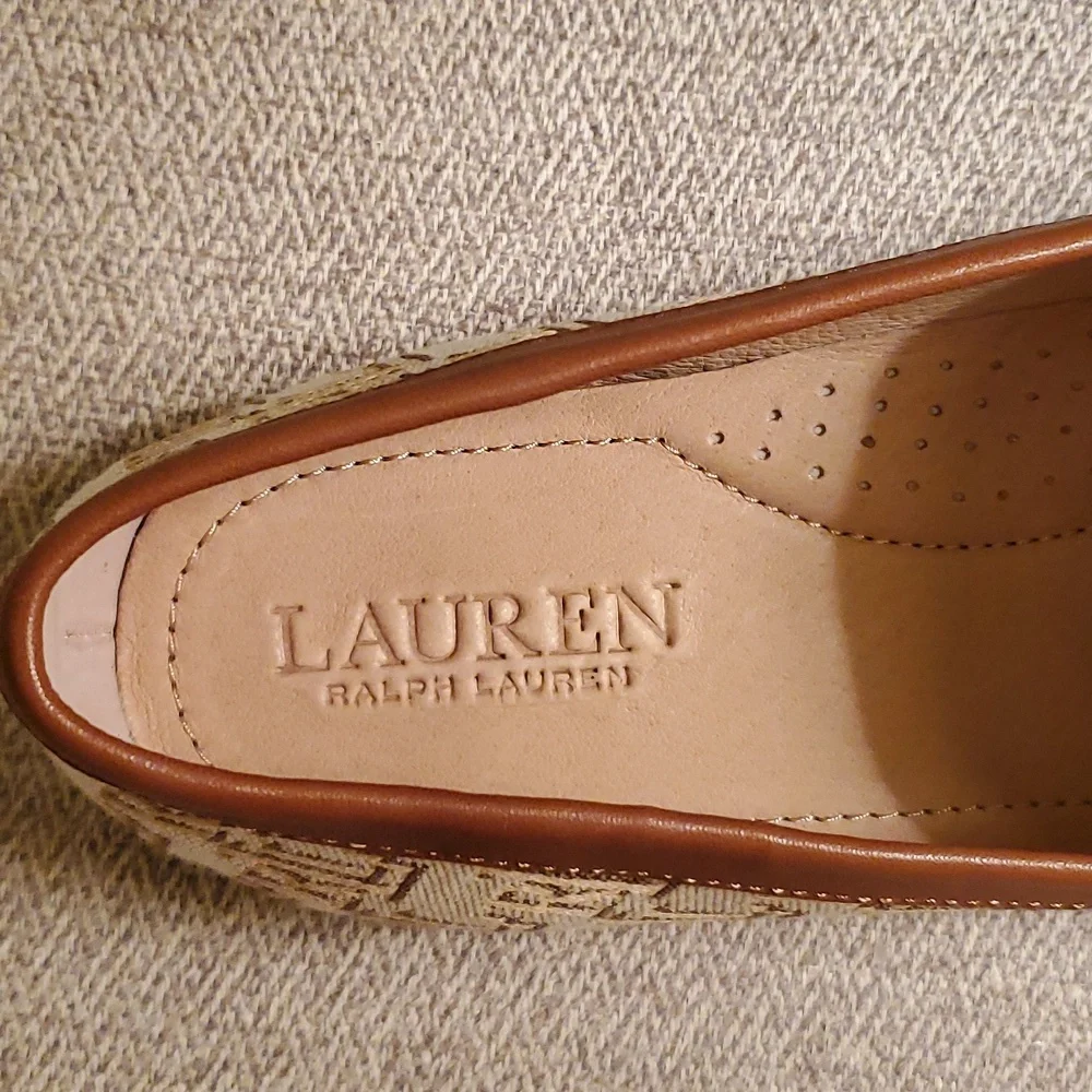 Lauren Ralph Lauren Logo Loafers size 8